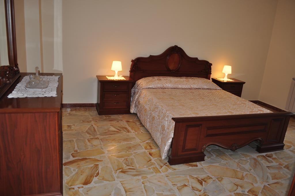 Casa Catena Francavilla di Sicilia Rum bild
